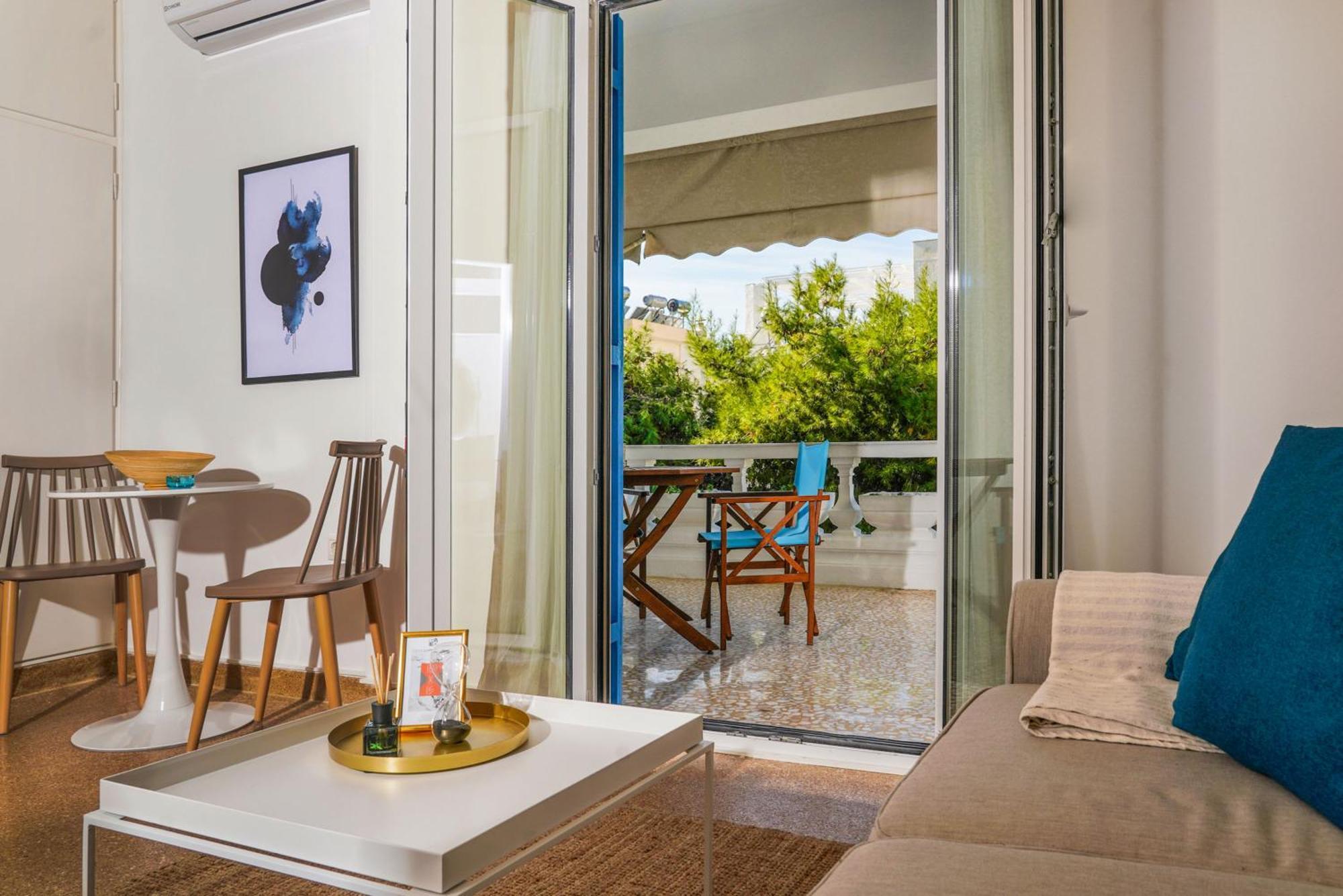 Breeze One Bedroom Apartment By Blupine Athena Bagian luar foto